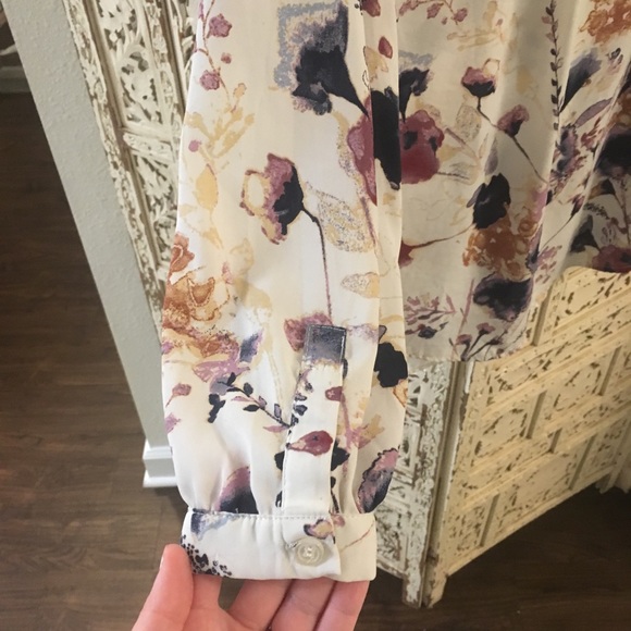 Rose and Thyme GORGEOUS Floral Print Top - Picture 4 of 5